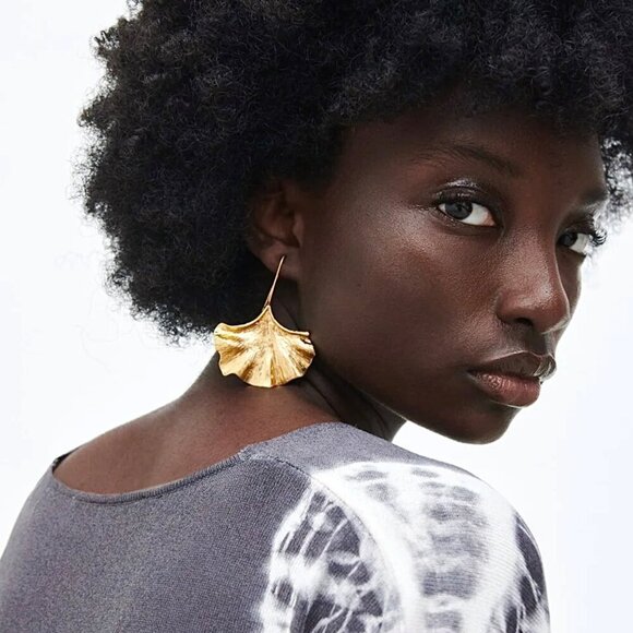 NWT Statement Hook Earrings Large Ginkgo Leaf 14K Plated Fairy Glam Festival - Picture 8 of 12